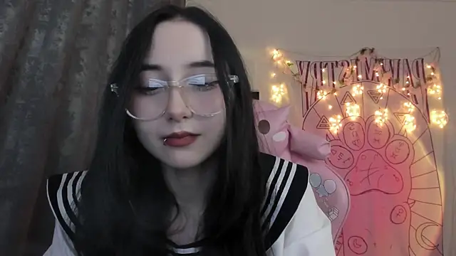 Holy420lolii online show from 13, 3, 2025