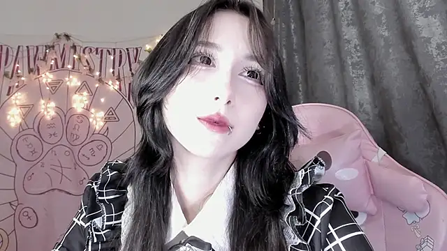 Holy420lolii online show from 10, 10, 2025