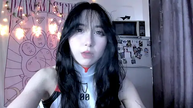 Holy420lolii online show from 5, 4, 2026