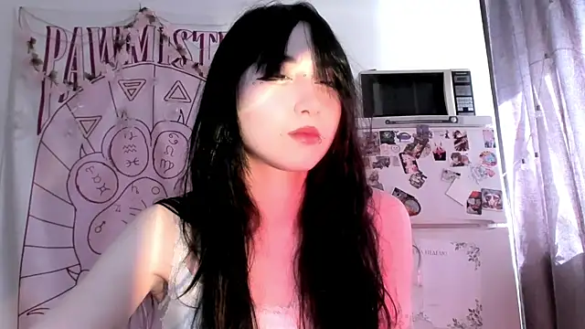 Holy420lolii online show from 25, 7, 2026