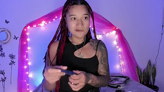 Snapshot of Eva_Lee_ chatting on 28, 1, 2025 Eva Lee  online show from 28, 1, 2025