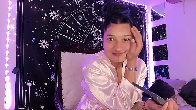 Snapshot of Eva_Lee_ chatting on 18, 9, 2025 Eva Lee  online show from 18, 9, 2025