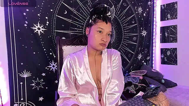 Snapshot of Eva_Lee_ chatting on 2, 10, 2025 Eva Lee  online show from 2, 10, 2025