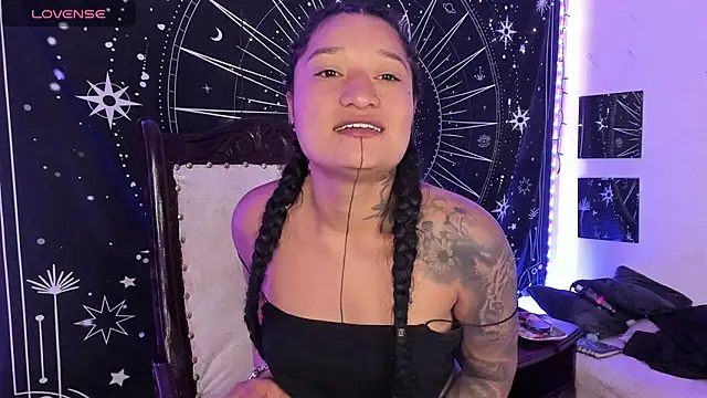 Snapshot of Eva_Lee_ chatting on 9, 10, 2025 Eva Lee  online show from 9, 10, 2025