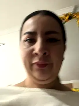 Abril Luv online show from 30, 9, 2025