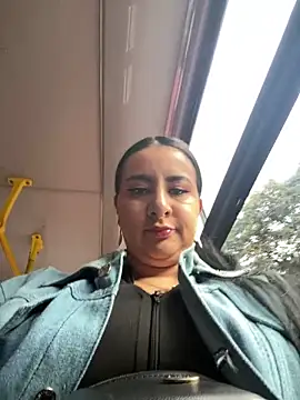 Abril Luv online show from 21, 12, 2025