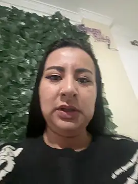 Abril Luv online show from 25, 4, 2026