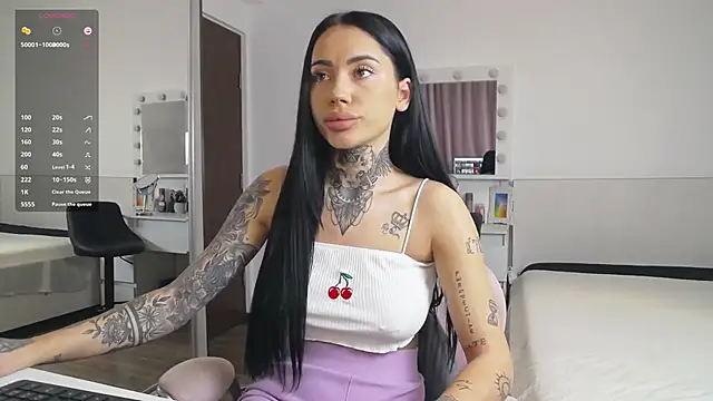 Snapshot of kendraaaa18 chatting on 14, 12, 2024 kendraaaa18 online show from 14, 12, 2024