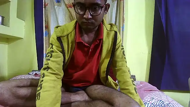 Snapshot of Cute_boy2000 chatting on 18, 12, 2024 Cute boy2000 online show from 18, 12, 2024