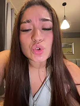 Snapshot of LuceroRm chatting on 3, 7, 2026 LuceroRm online show from 3, 7, 2026