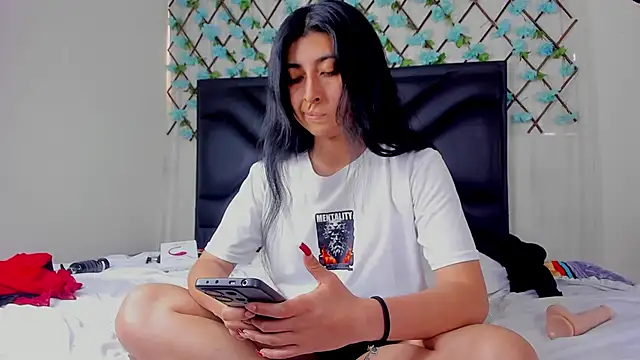 EmmaWilliamss online show from 8, 4, 2026