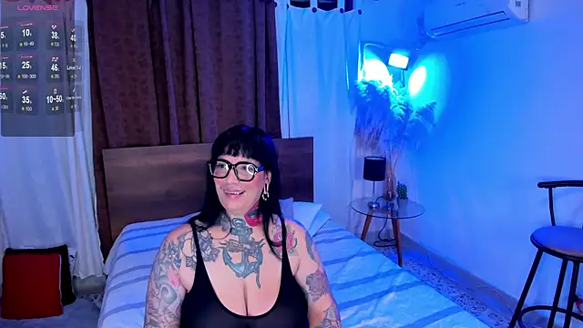 Snapshot of VampGirl1 chatting on 19, 7, 2026 VampGirl1 online show from 19, 7, 2026