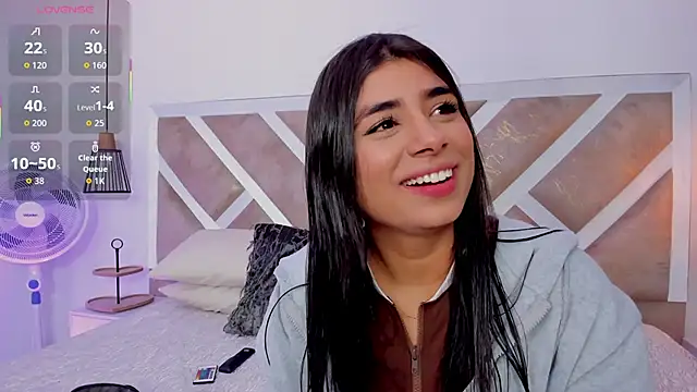 Snapshot of ZiaCalifa chatting on 8, 5, 2026 ZiaCalifa online show from 8, 5, 2026