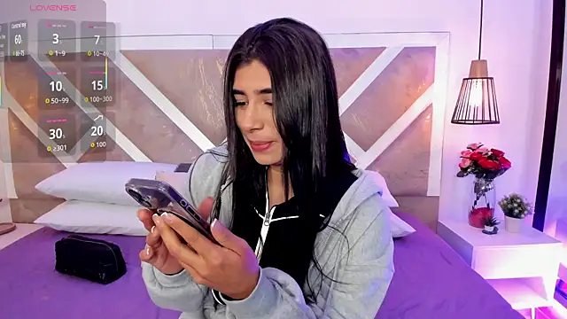 Snapshot of ZiaCalifa chatting on 18, 5, 2026 ZiaCalifa online show from 18, 5, 2026
