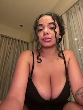 Mariecurl online show from 10, 1, 2025