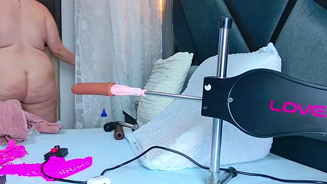 NathaxaLeans online show from 11, 10, 2025