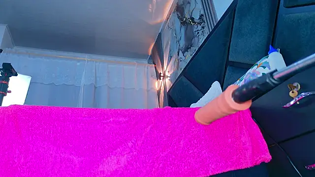 NathaxaLeans online show from 6, 3, 2026