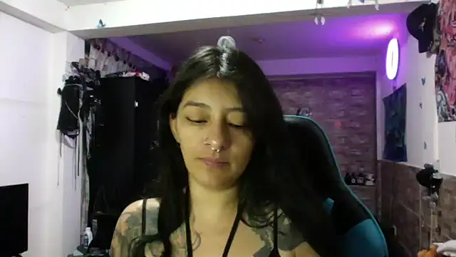 AngelaQueen  online show from 18, 9, 2025