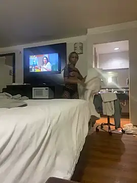 SlimBeenBadd1981 online show from 13, 2, 2025