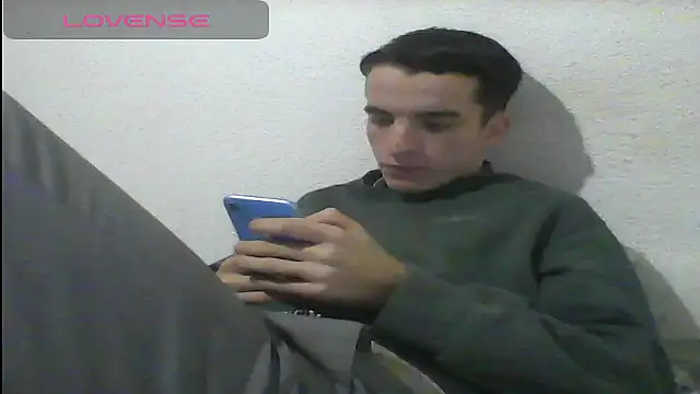 Snapshot of Tombgy07 chatting on 15, 2, 2025 Tombgy07 online show from 15, 2, 2025