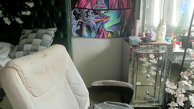 Snapshot of YasmineMinaj chatting on 15, 5, 2026 YasmineMinaj online show from 15, 5, 2026