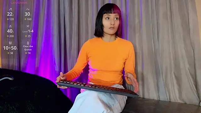 Snapshot of tati_cardenas chatting on 7, 3, 2025 tati cardenas online show from 7, 3, 2025