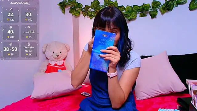 Snapshot of tati_cardenas chatting on 12, 9, 2025 tati cardenas online show from 12, 9, 2025