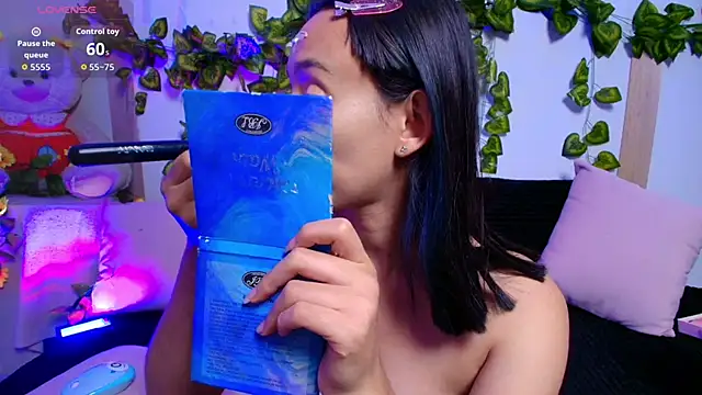 Snapshot of tati_cardenas chatting on 15, 11, 2025 tati cardenas online show from 15, 11, 2025