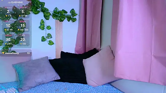 Snapshot of tati_cardenas chatting on 15, 2, 2026 tati cardenas online show from 15, 2, 2026