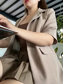 Jessical online show from 5, 2, 2025