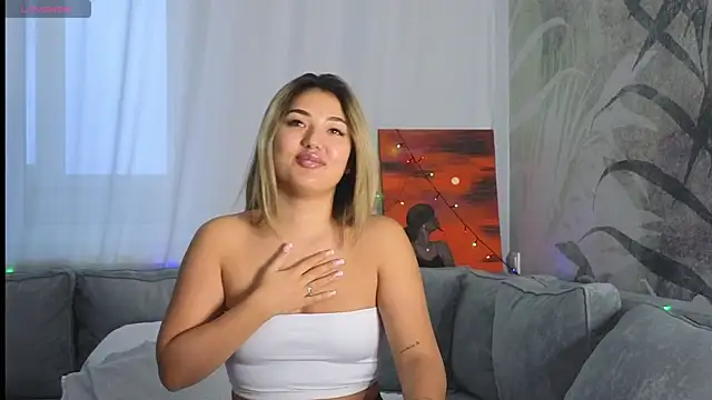 Snapshot of lily__foster chatting on 29, 12, 2024 lily foster online show from 29, 12, 2024