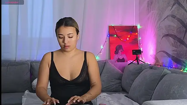 Snapshot of lily__foster chatting on 30, 12, 2024 lily foster online show from 30, 12, 2024