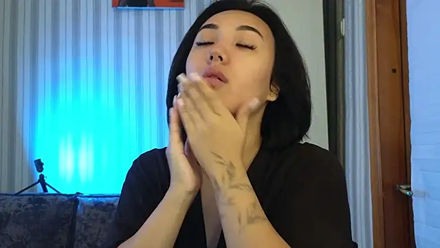 Snapshot of lily__foster chatting on 19, 9, 2025 lily foster online show from 19, 9, 2025