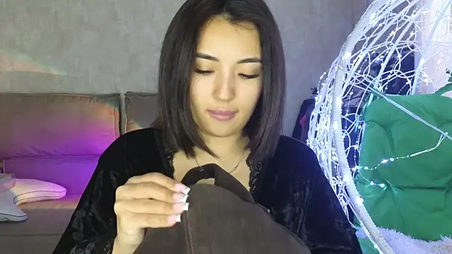 Snapshot of lily__foster chatting on 17, 11, 2025 lily foster online show from 17, 11, 2025