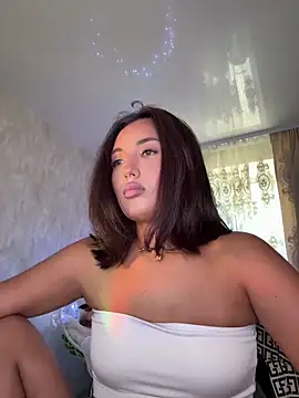lily  foster online show from 18, 5, 2026