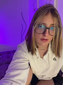 Megan lu2 online show from 25, 2, 2026