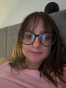 Megan lu2 online show from 26, 5, 2026