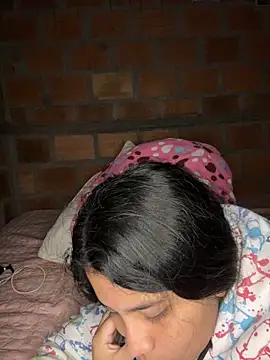 moncerrat luna online show from 7, 2, 2025