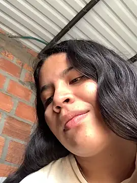 moncerrat luna online show from 15, 2, 2025