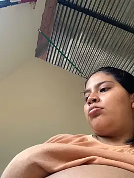 moncerrat luna online show from 6, 10, 2025