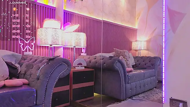 Emiily Scott1 online show from 18, 12, 2024