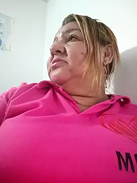 HORNY MATURE25 online show from 11, 4, 2026