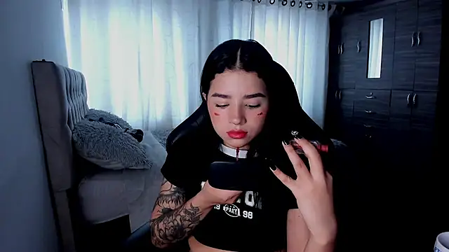 Snapshot of aliice_walker_ chatting on 2, 12, 2025 aliice walker online show from 2, 12, 2025