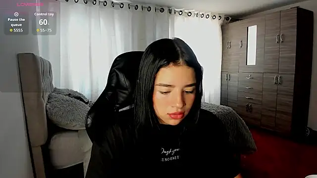 Snapshot of aliice_walker_ chatting on 3, 12, 2025 aliice walker online show from 3, 12, 2025