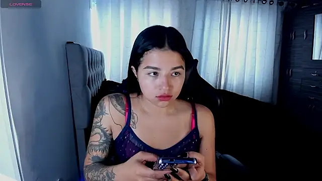 Snapshot of aliice_walker_ chatting on 3, 2, 2026 aliice walker online show from 3, 2, 2026