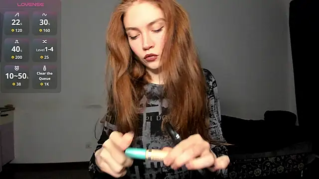 Snapshot of KitsuneRem chatting on 24, 9, 2025 KitsuneRem online show from 24, 9, 2025