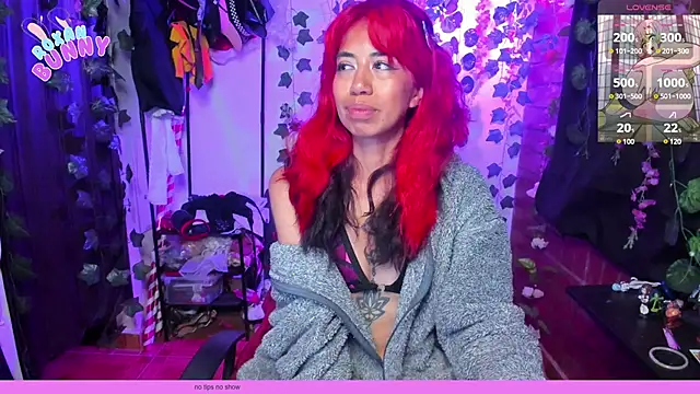 Roxanbunny1 online show from 9, 3, 2025