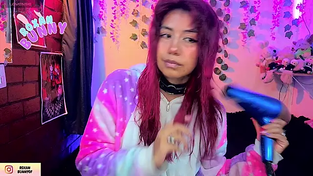 Roxanbunny1 online show from 6, 5, 2026