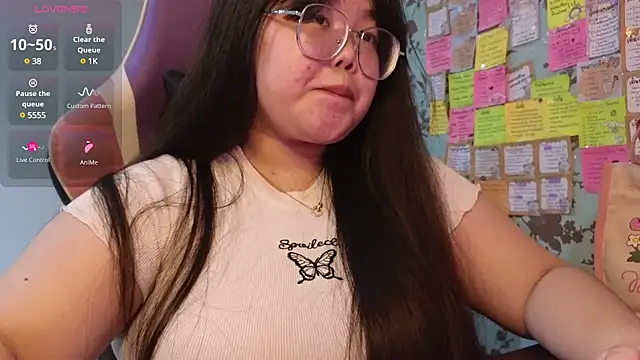 Snapshot of ANNELIESE_ chatting on 8, 12, 2024 ANNELIESE online show from 8, 12, 2024