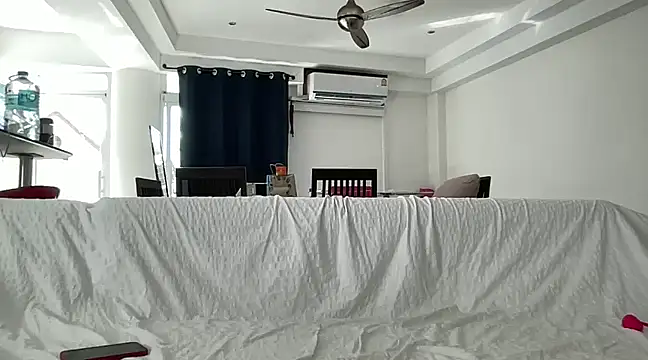 claudiacvc95 online show from 9, 2, 2025